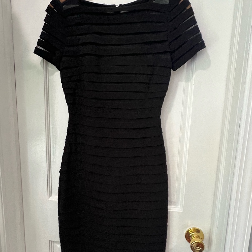Adrianna Papell Black Tiered Midi Cocktail Dress